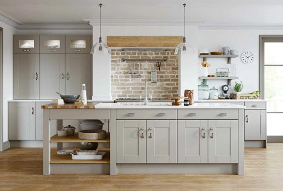 Image of the Lined Shaker Conway Kitchen in Matt Pebble