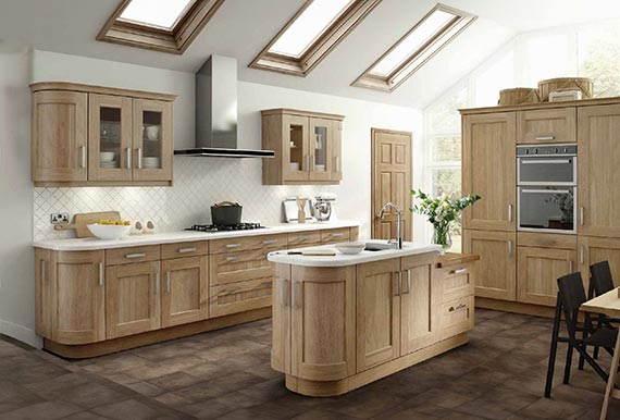 Image of the Painted Solid Greenwich Kitchen in Natural Lacquer